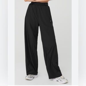 LIKE NEW! Alo high waist elevation trouser size M